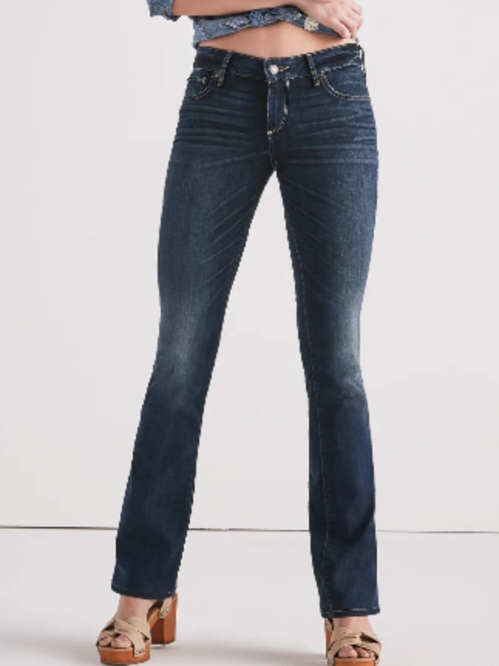 Lucky Jeans Lolita Mid Rise Bootcut Jean in Sand Hill Size 14 / 32